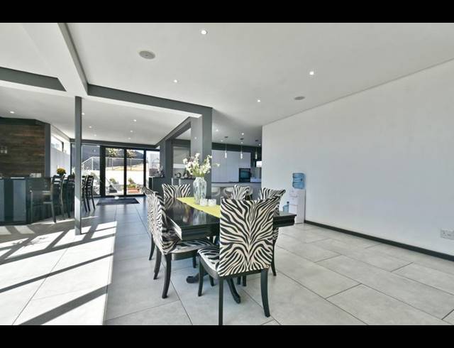 5 BEDROOM HOUSE FOR SALE IN EYE OF AFRICA